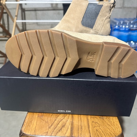 Sorel Tan and Gray Ankle Booties - Picture 2 of 2